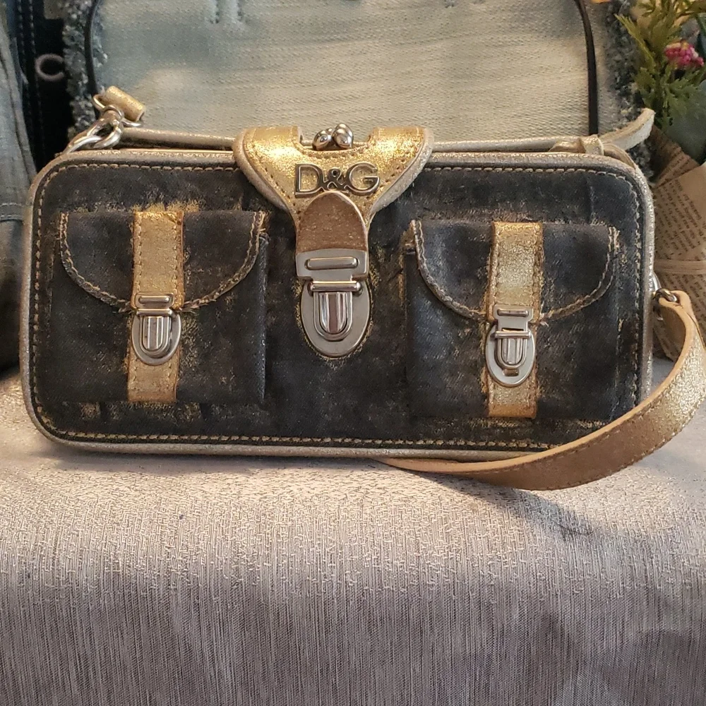 Dolce & Gabbana vintage purse. - Picture 2 of 10